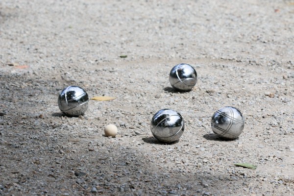 How To Play Petanque (Rules Of Petanque) - French Your Way